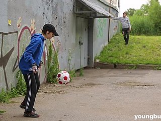 Quickie all'aperto cazzo bracken timido bambino Yagami Lil e il suo fidanzato