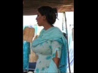 Benimle hina arkadaşım anne sikme