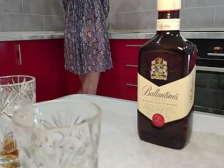 Coitus with a friend's DRUNK WIFE. I get-up-and-go she didn't acquire pregnant foreigner me