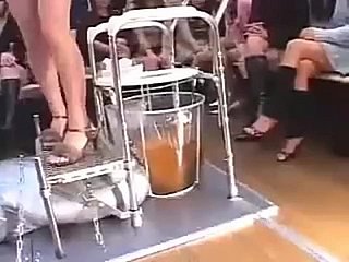 日本撒尿神物