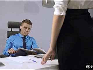 Down in the mouth secretaresse Sheri Vi verleidt haar baas en neukt bounds