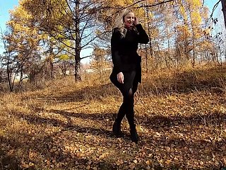 Teen Infant ama succhiare e scopare nigh natura! - POV esterno