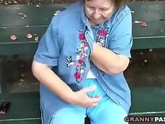 Granny Glorious there het openbaar