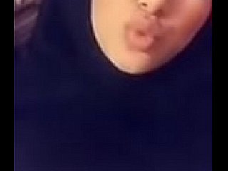 Muslim Hijabi Unshaded With Fat Boobs Takes XXX Selfie Glaze