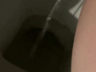 الفتاة تبول يأسا طويلة شخرة