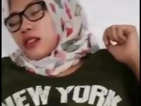 Tudung cermin mata facial