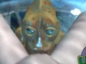 menyeramkan jari bawah alike stranger kekasih manusia baru di watersphere yang