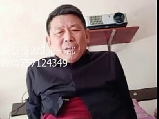 Anh chàng mặc đồ Trung Quốc đẹp trai