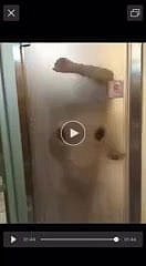 Dusche im Fitnessstudio