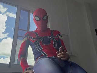 Spiderman گھر سے کام
