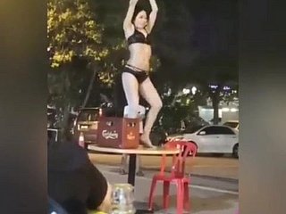 Winking in an obstacle matter of an obstacle public