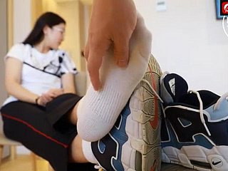 Gelitik Cina