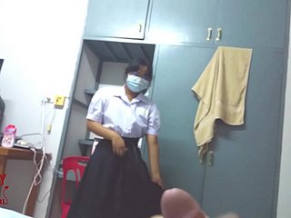 可爱的泰国学生青少年玻璃学生与他的朋友发生性关系