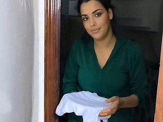 مديري في الشق بينيك زوجتي عشان يرقيني سكس مصري جديد ديوث عربي کليجي