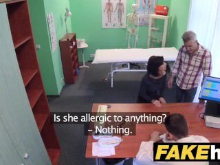 Falso médico del Dispensary Checa corre una trampa córnea wifes apretado coño