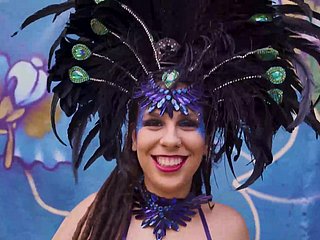 premiere danseuse di samba di carnevale che scopa nel mio furgone bang