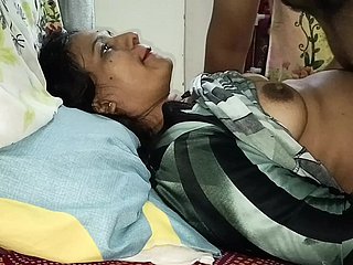 Memakai kondom dengan menggunakan mulut dan Persetan dengan Kavita