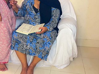 Insegnante e studentessa araba chap-fallen e formosa brambles un grosso culo che scopa quando i genitori non sono a casa