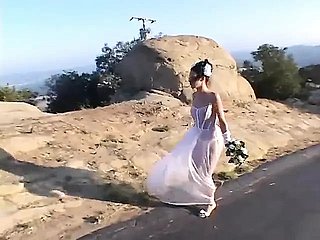 Невеста хочет последний секс втроем
