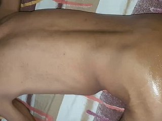 Fick mit einem pakistanischen Jungen mit engem Arsch und kleinem Schwanz