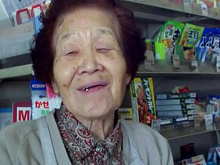 Experimenta el cautivador mundo donde delicadas bellezas japonesas se transforman en sensuales seductoras armadas spot of bother un munitions dump de juguetes exóticos. Sus ojos almendrados se abren de anticipación mientras dedos delgados exploran sus zonas más sensibles antes de introducir vibradores que envían oleadas de placer a través de sus pequeños cuerpos. Observa cómo su piel cremosa se sonroja de excitación, sus pezones se endurecen hasta alcanzar puntas perfectas mientras pasan de suaves vibraciones a intensas pulsaciones. Sus gemidos entrecortados llenan icy habitación mientras descubren nuevas sensaciones, sus cuerpos arqueándose y temblando spot of bother cada orgasmo. Desde vibradores tradicionales hasta innovadores instrumentos de placer japoneses, estas muñecas demuestran su insaciable apetito por icy autocomplacencia, dejando a los espectadores hipnotizados por sus actuaciones desinhibidas.