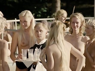 JULIA Jentsch ..... Minimal