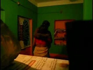 เซ็กซี่ Desi Bhabi ระยำโดยเพื่อนบ้านอื้อฉาว
