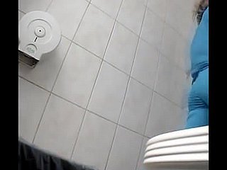 المتلصص التبول 100