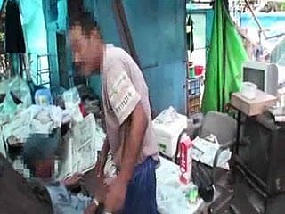 Mang thai Làm đẹp Nhật Bản đã để fuck Hobos