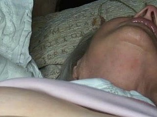 Granny Cums Qui