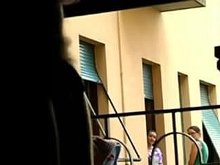 Field-glasses Dickflash for 2 Neighbor Girls Stunt man 2