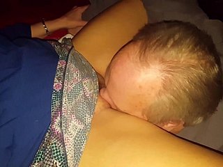 Cuck e moglie leccare Bullfriend insieme