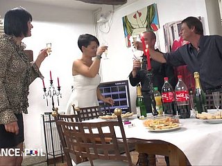 La fiesta de aniversario francés entregarlo a una