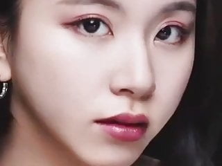 Chaeyoung's Bukkake-Ready Close-Up