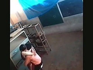 Секрет ебут в школе